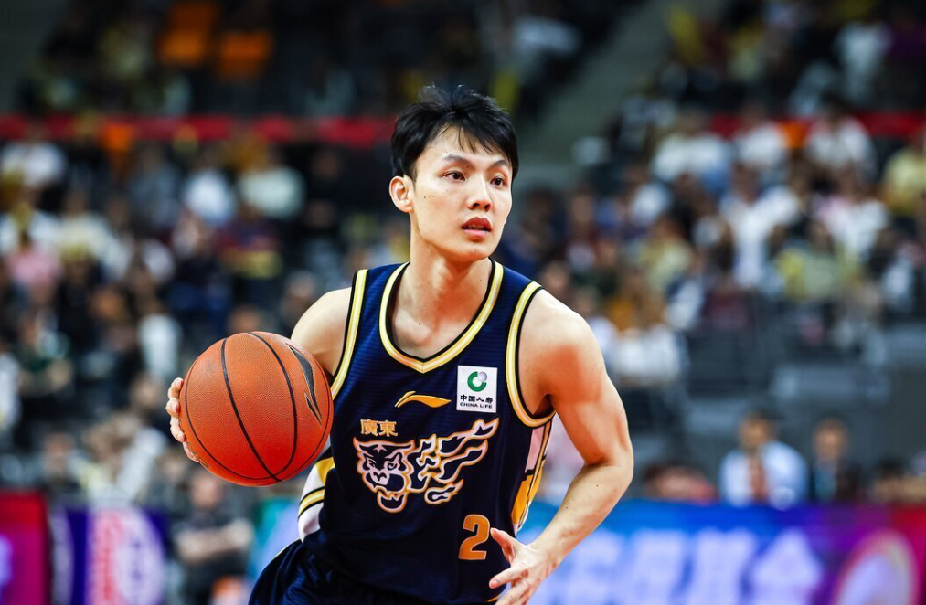 乐鱼app-乐鱼(官方)体育官方网站-LEYU SPORT-广东输球揪出罪魁祸首!三位国手合计17投仅4中,杜锋有苦难言
